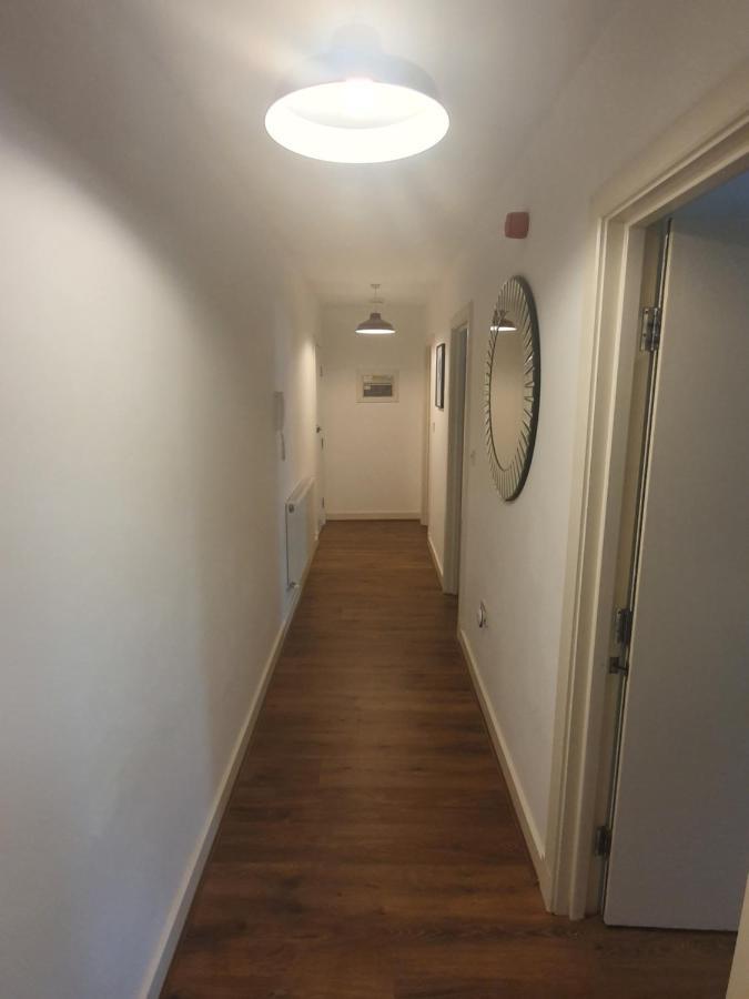 Double Room With Shared Bathroom Londra Dış mekan fotoğraf